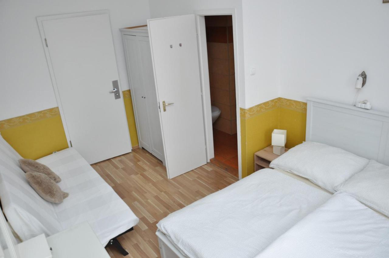 Gloriett Panzio Bed and Breakfast Fertőboz Exteriör bild