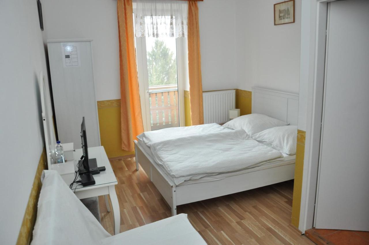 Gloriett Panzio Bed and Breakfast Fertőboz Exteriör bild