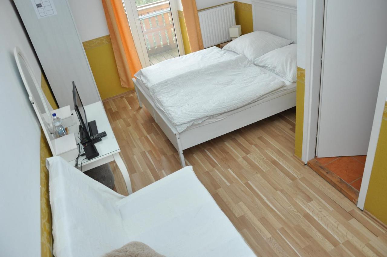 Gloriett Panzio Bed and Breakfast Fertőboz Exteriör bild