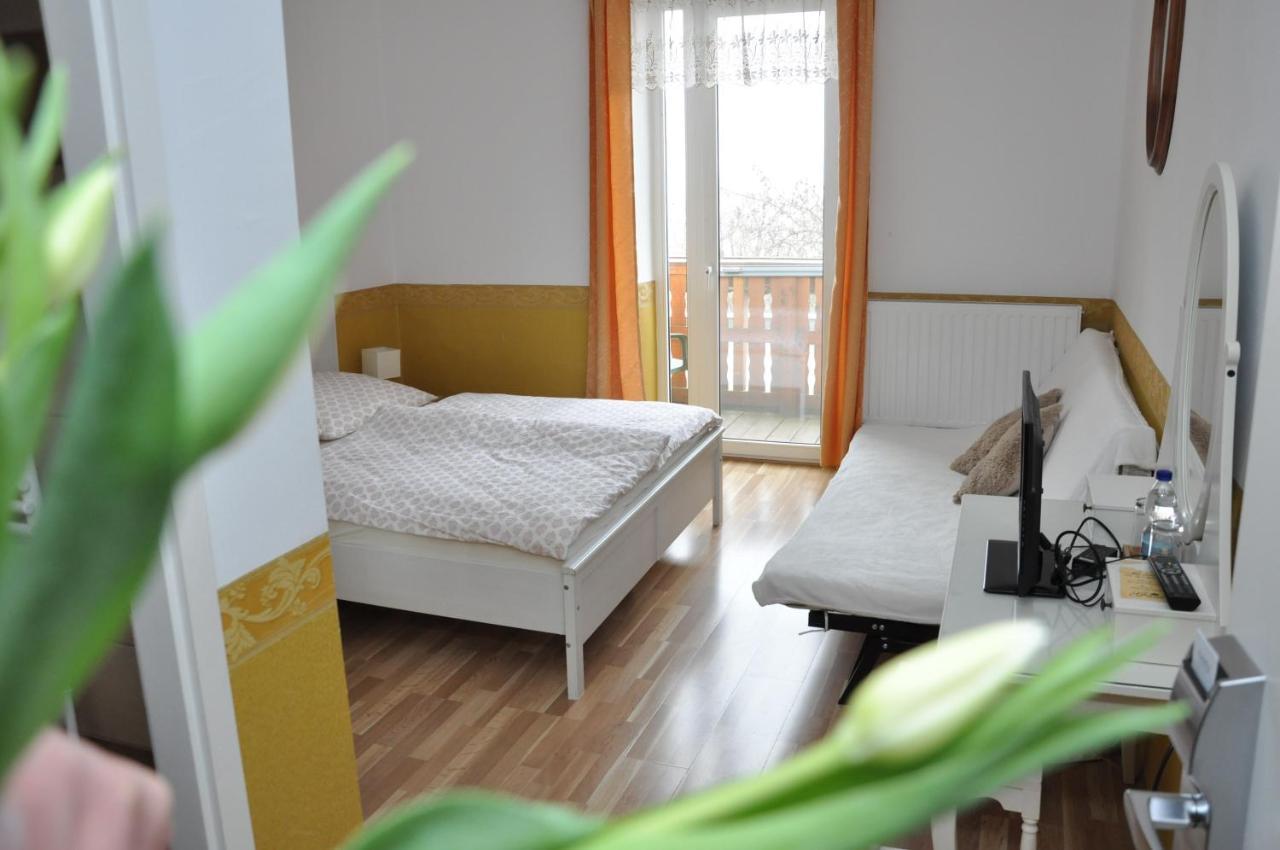 Gloriett Panzio Bed and Breakfast Fertőboz Exteriör bild