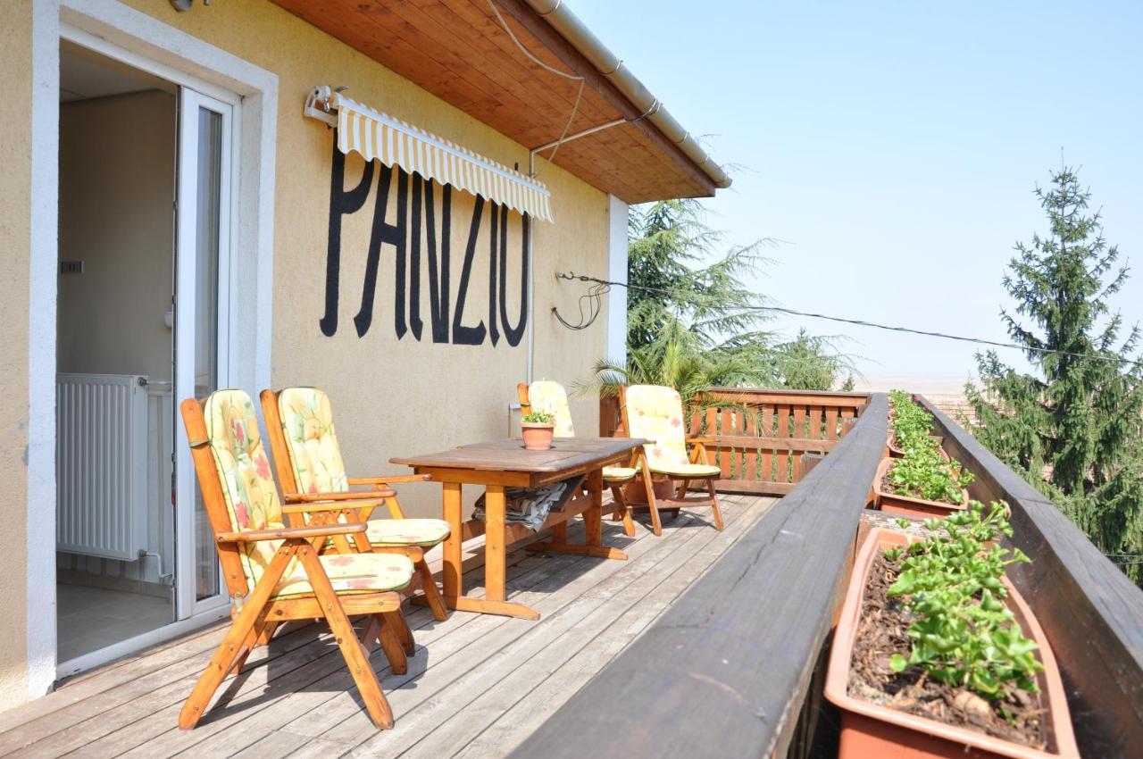 Gloriett Panzio Bed and Breakfast Fertőboz Exteriör bild