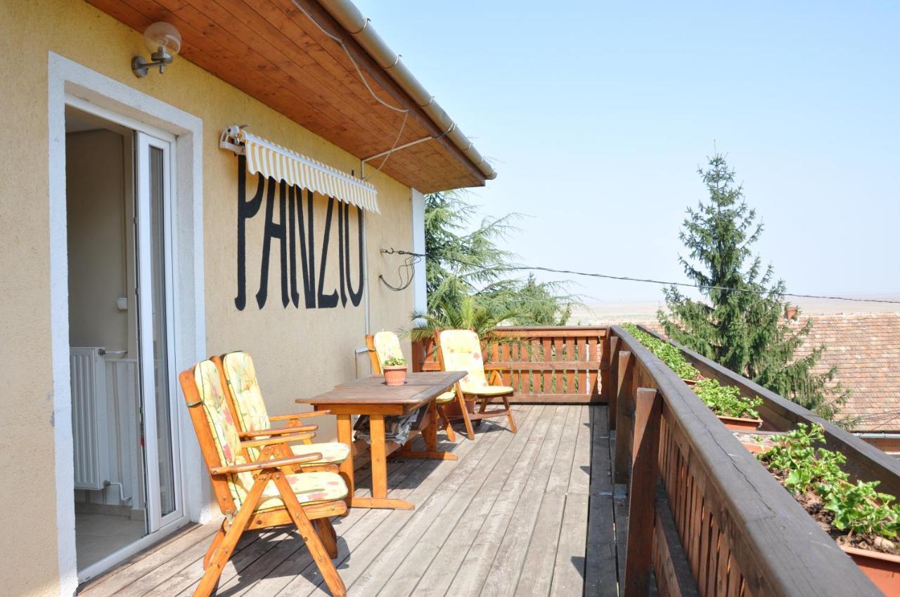 Gloriett Panzio Bed and Breakfast Fertőboz Exteriör bild