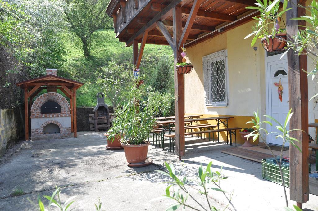Gloriett Panzio Bed and Breakfast Fertőboz Exteriör bild