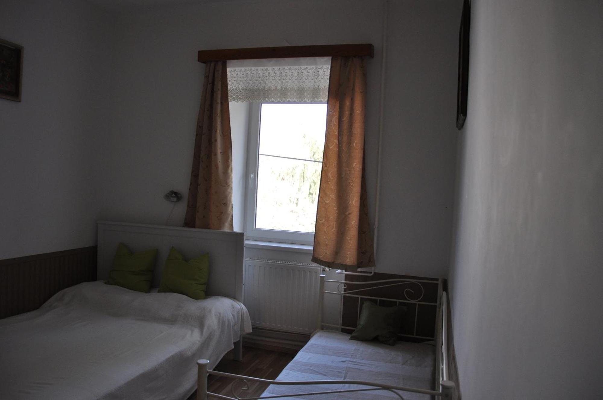Gloriett Panzio Bed and Breakfast Fertőboz Rum bild